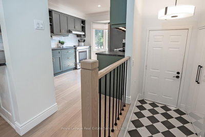 65 Normandy Place • Oakville, ON photo 3
