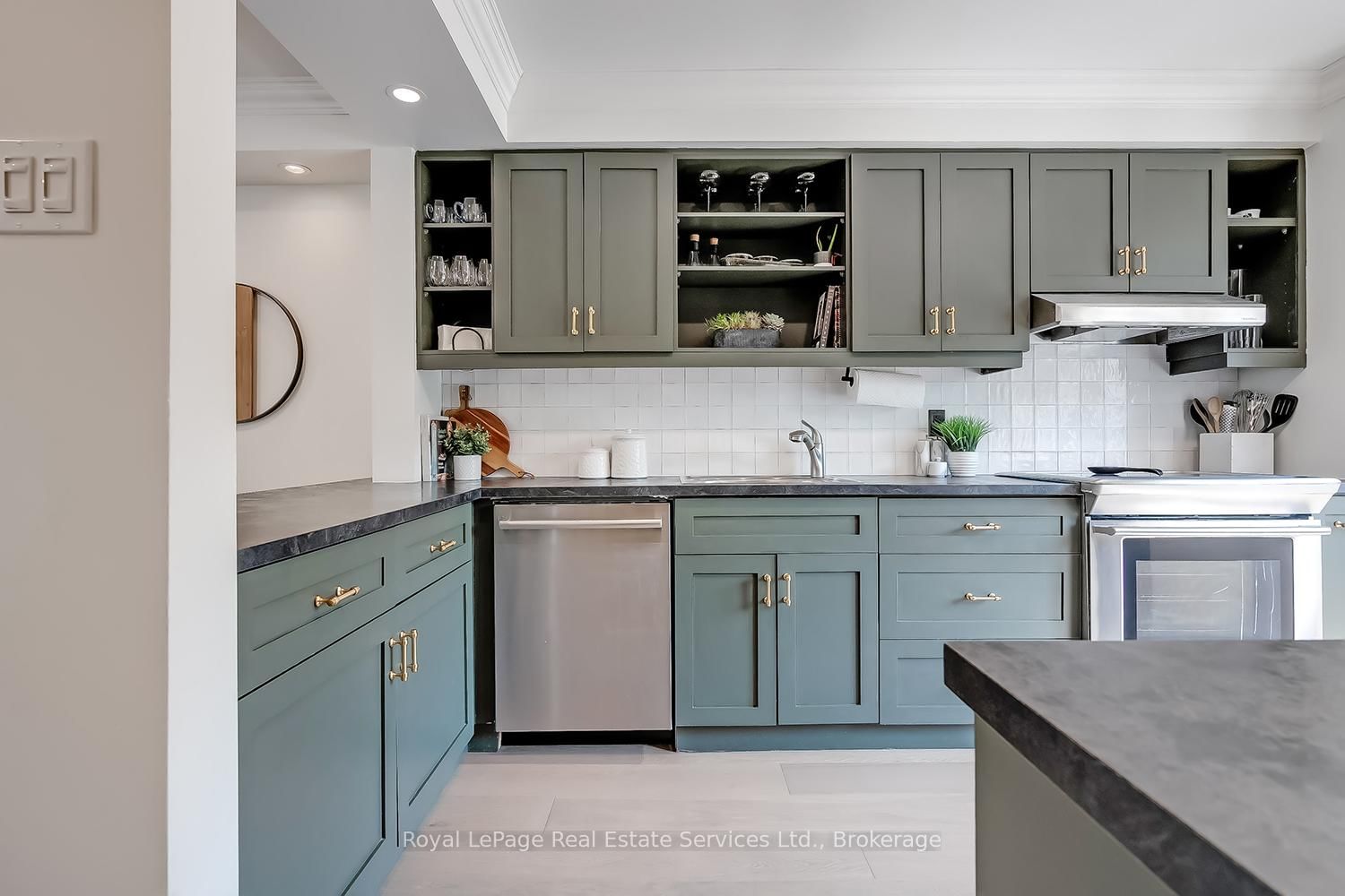 65 Normandy Place • Oakville, ON photo 5