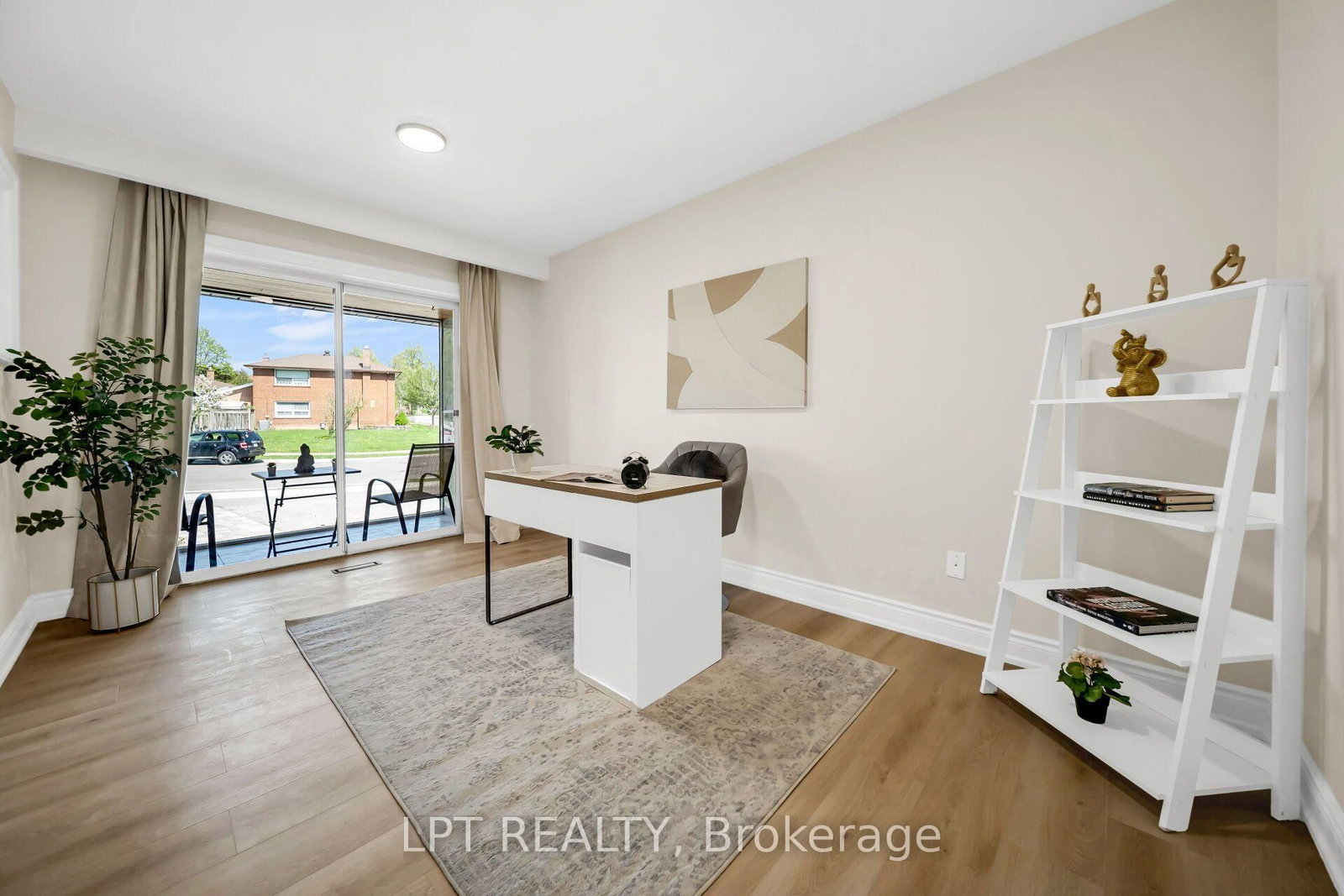 41 Keegan Crescent • Toronto, ON photo 8