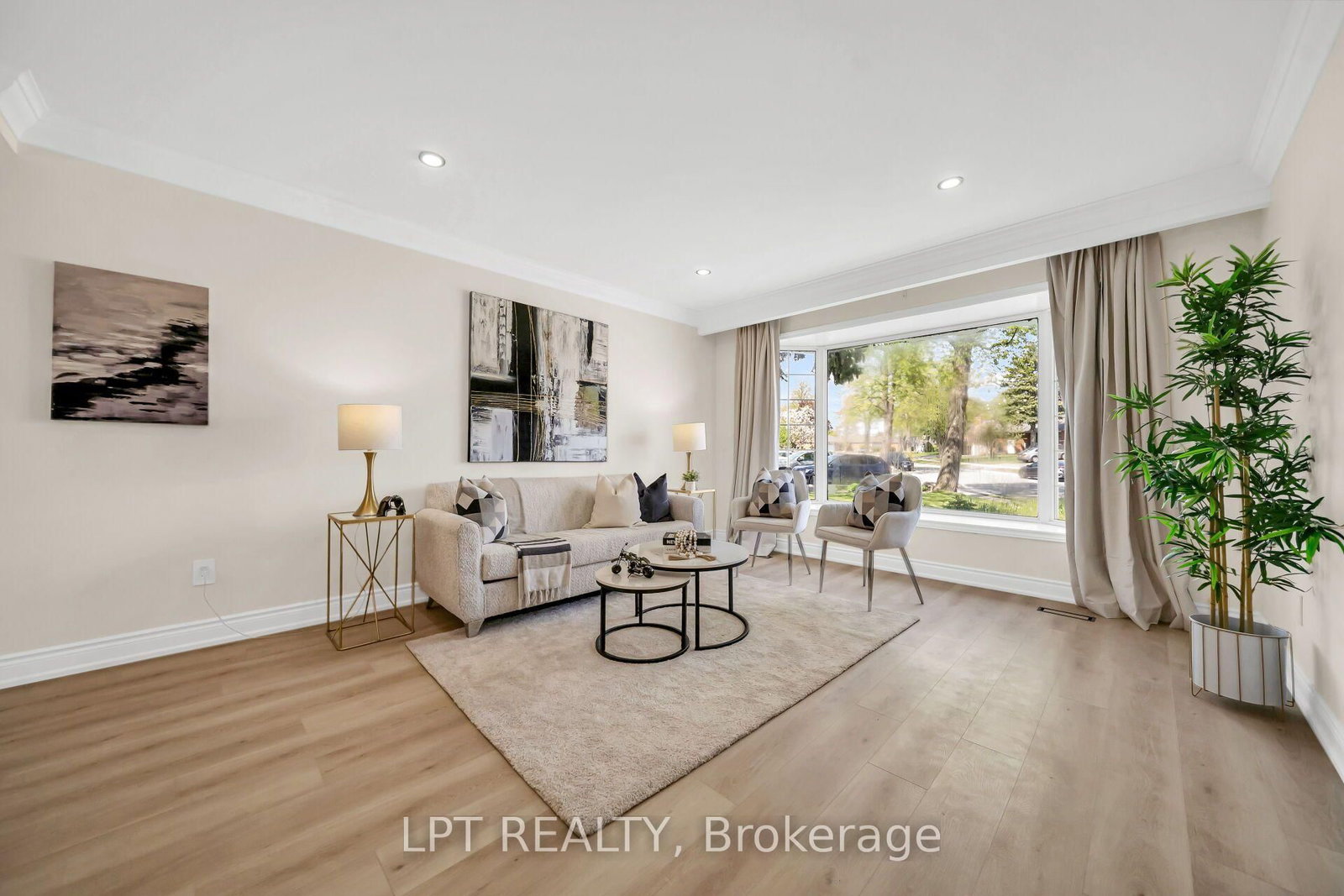 41 Keegan Crescent • Toronto, ON photo 9