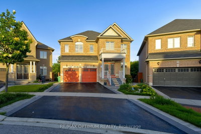 54 Midcrest Circle • Brampton, ON photo 2