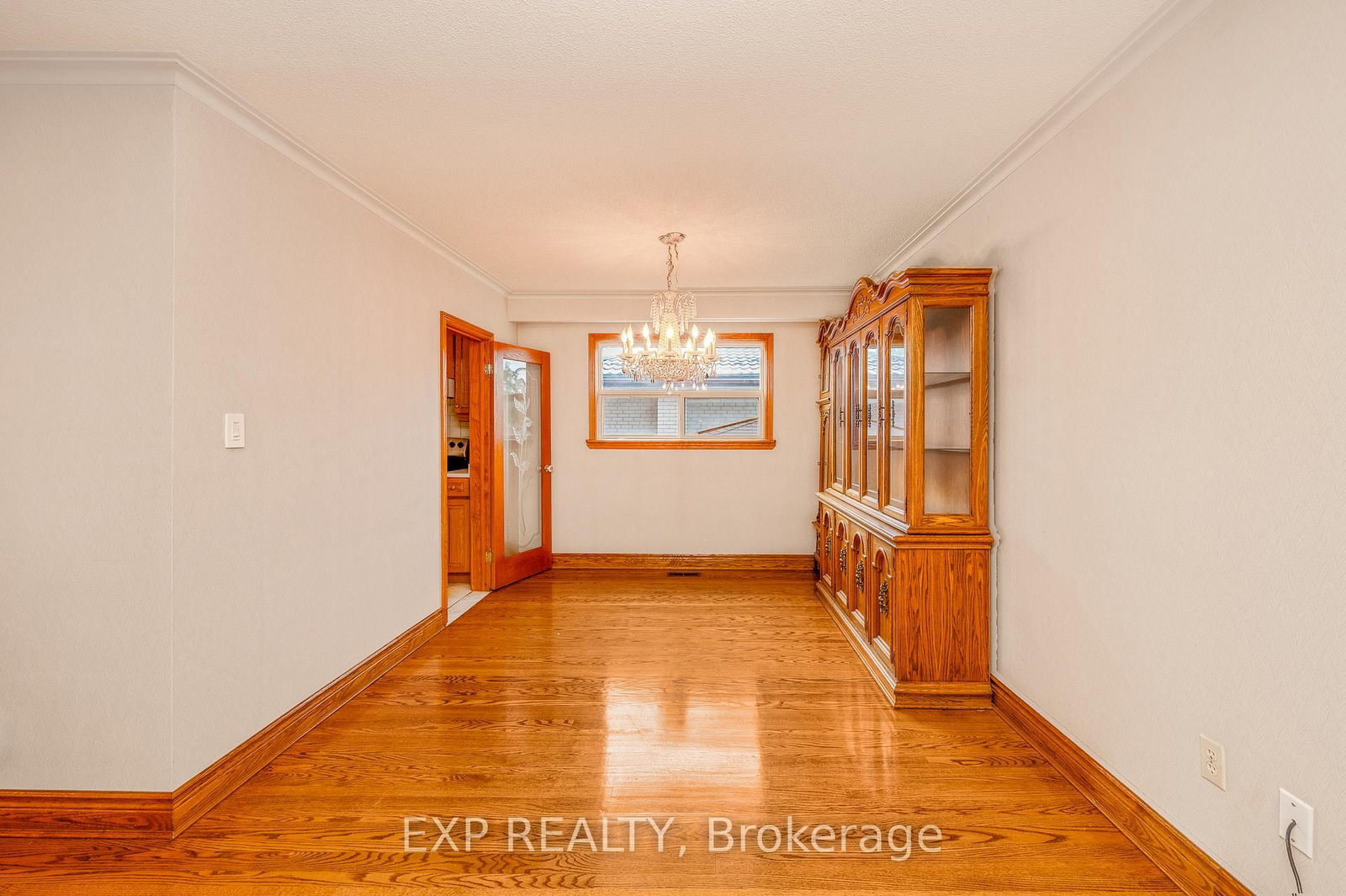 52 Storer Drive • Toronto, ON photo 11