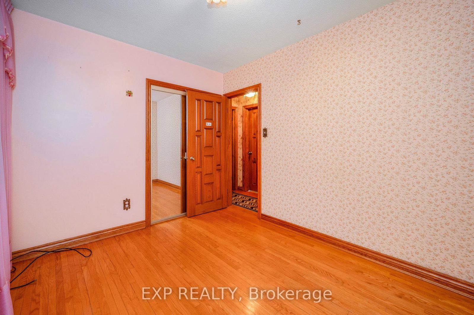 52 Storer Drive • Toronto, ON photo 28