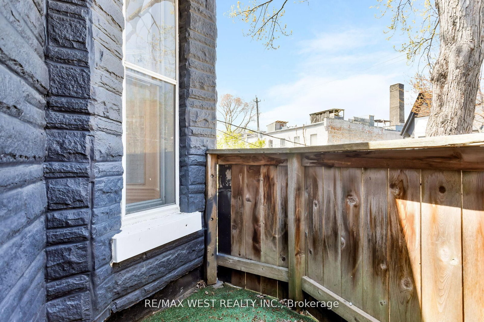 39 Noble Street • Toronto, ON photo 42