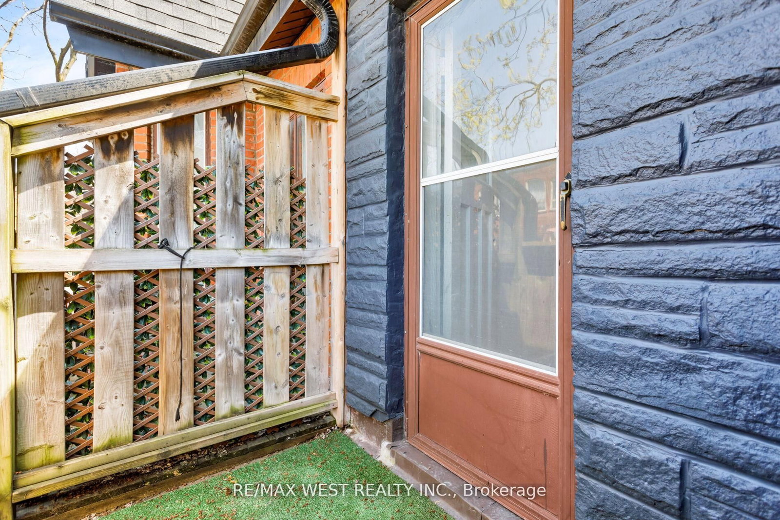 39 Noble Street • Toronto, ON photo 43
