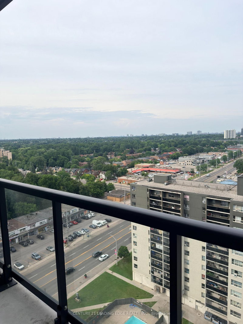 1610 - 86 Dundas Street E