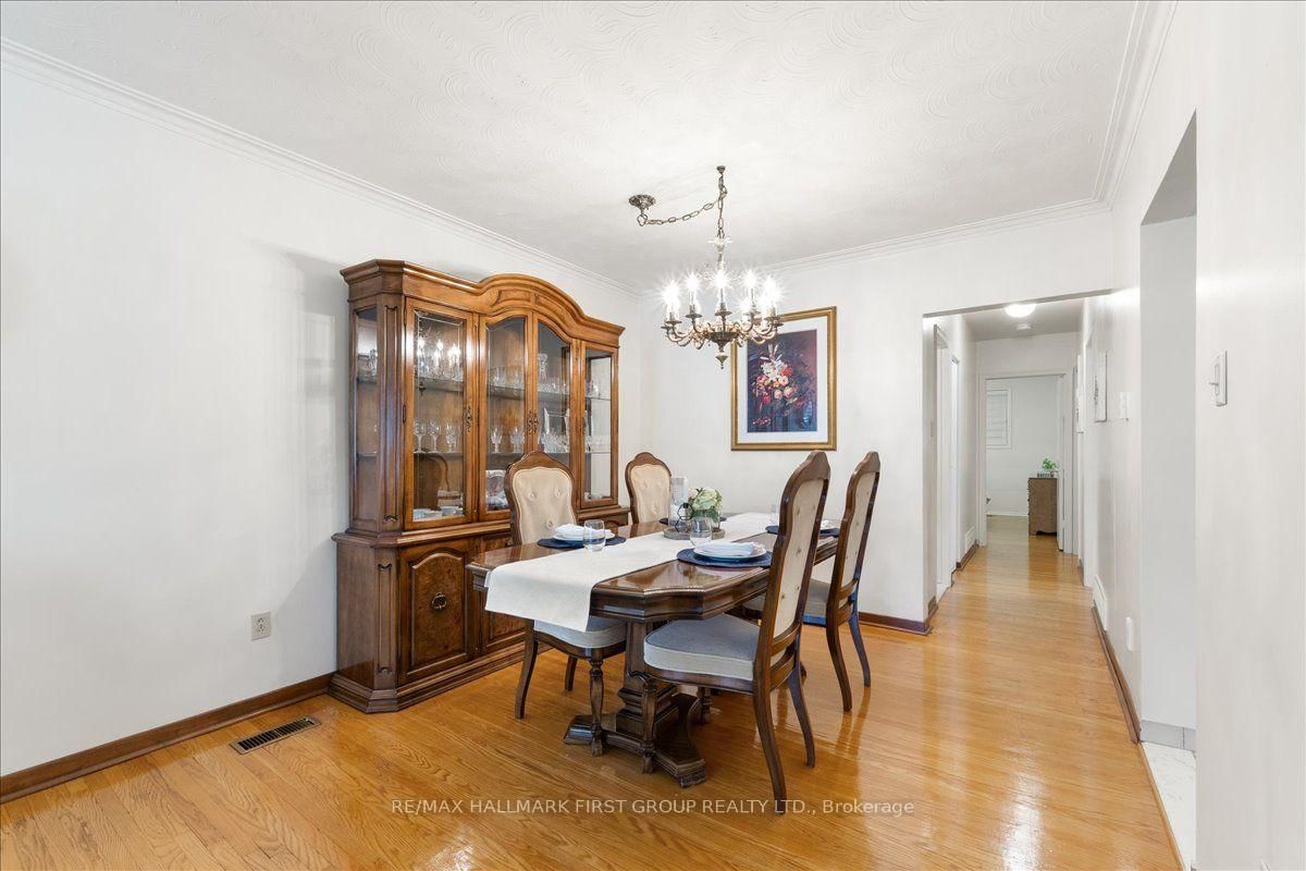 40 Cherrylawn Avenue • Toronto, ON photo 10