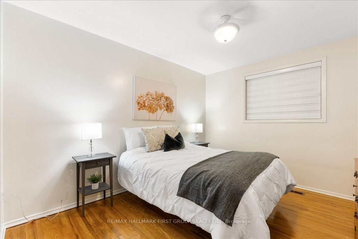 40 Cherrylawn Avenue • Toronto, ON photo 17