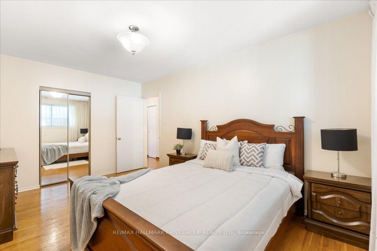 40 Cherrylawn Avenue • Toronto, ON photo 20