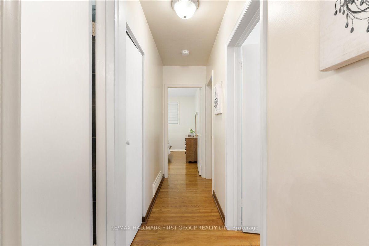 40 Cherrylawn Avenue • Toronto, ON photo 25