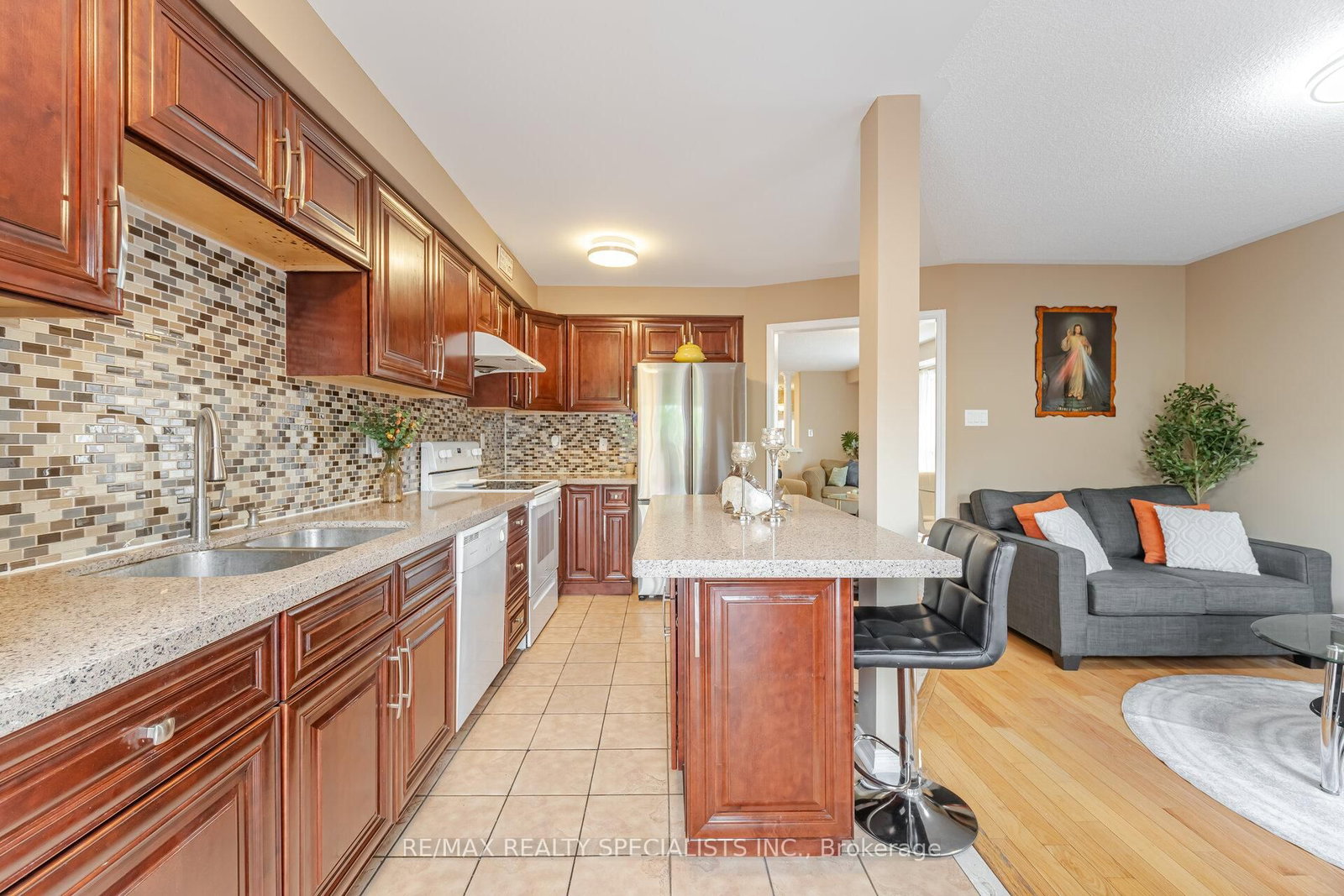 5642 Armando Avenue • Mississauga, ON photo 18