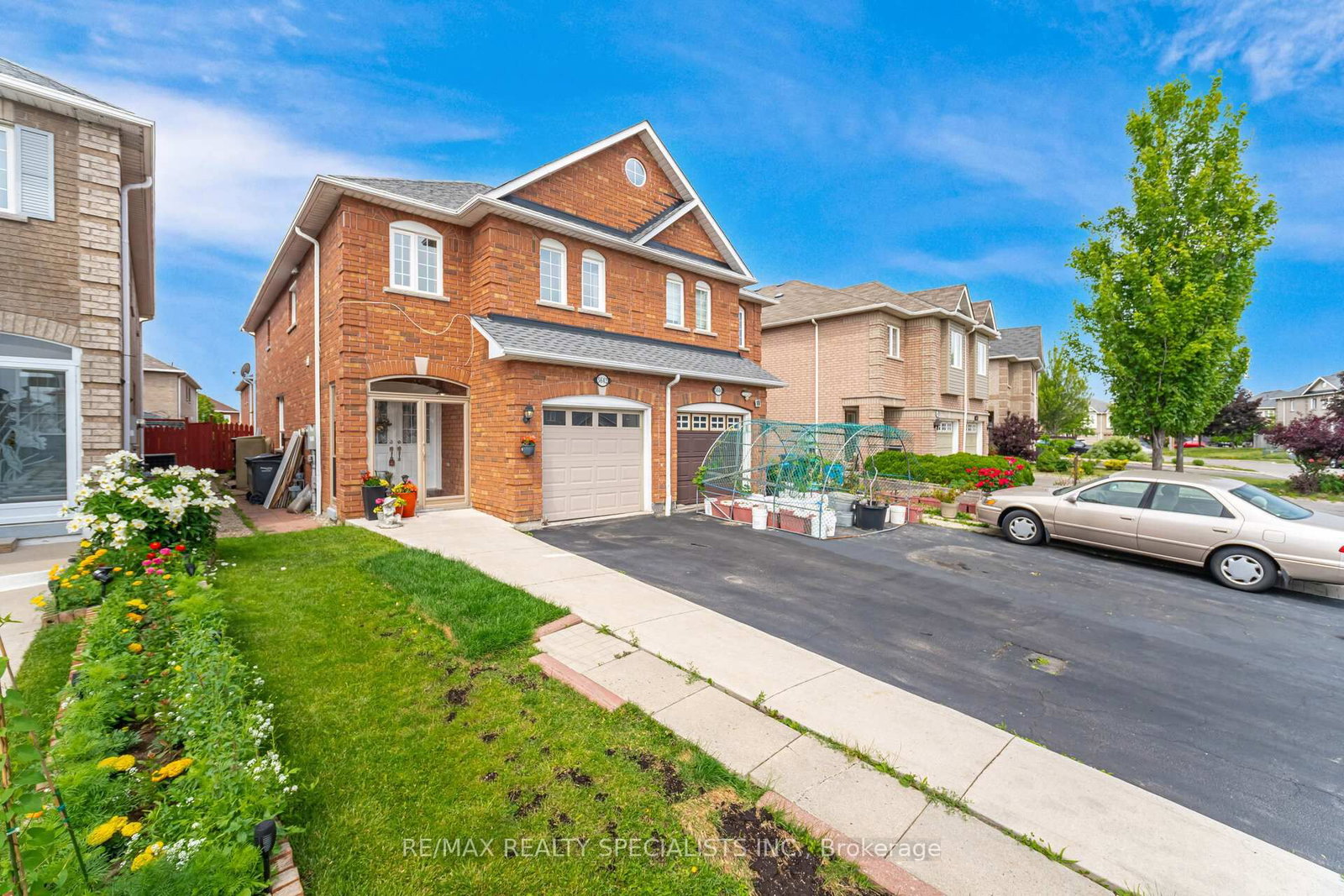 5642 Armando Avenue • Mississauga, ON photo 4