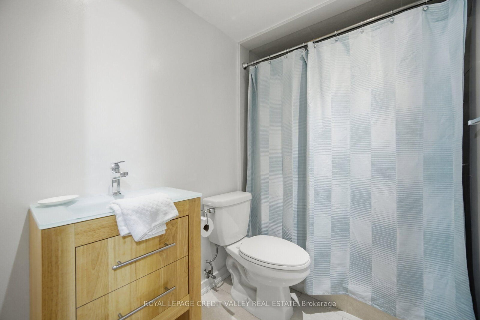 10 Gladstone Square • Brampton, ON photo 38