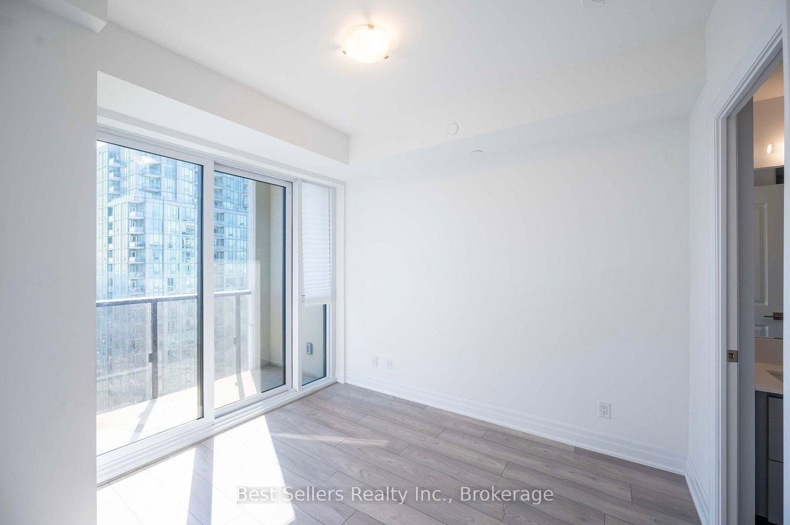36 Elm Drive • #2406 • Mississauga, ON photo 11