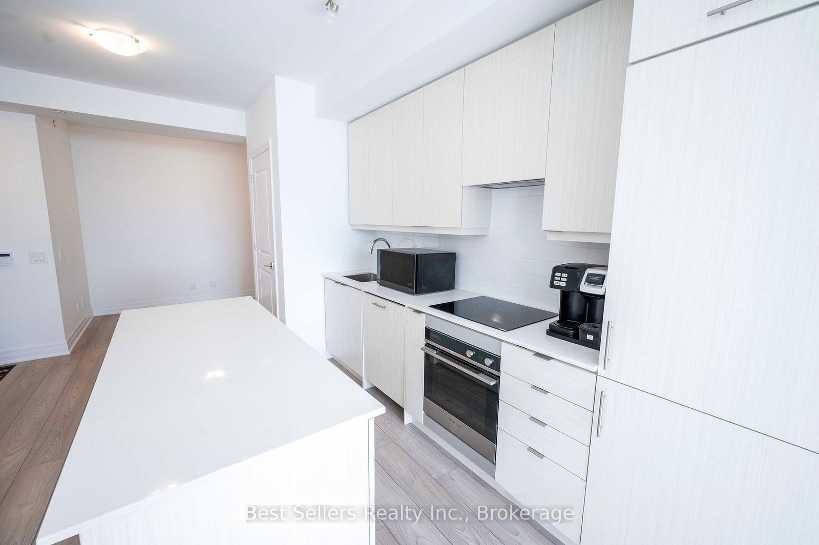 36 Elm Drive • #2406 • Mississauga, ON photo 5