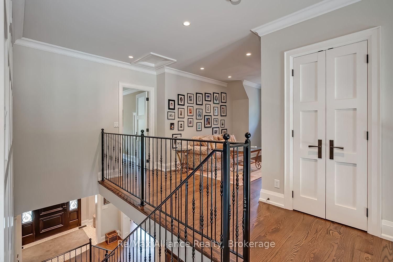 379 River Side Drive • Oakville, ON photo 24