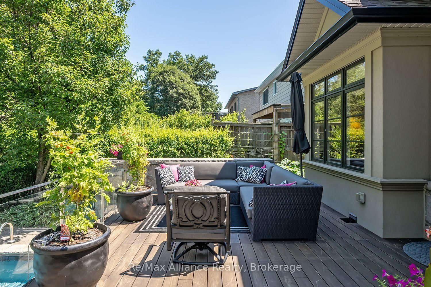 379 River Side Drive • Oakville, ON photo 40