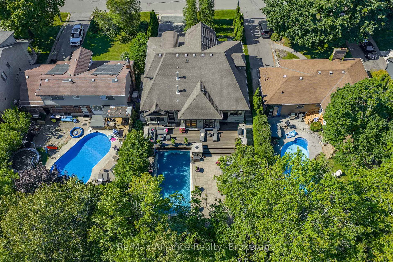 379 River Side Drive • Oakville, ON photo 48