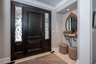 379 River Side Drive • Oakville, ON photo 5