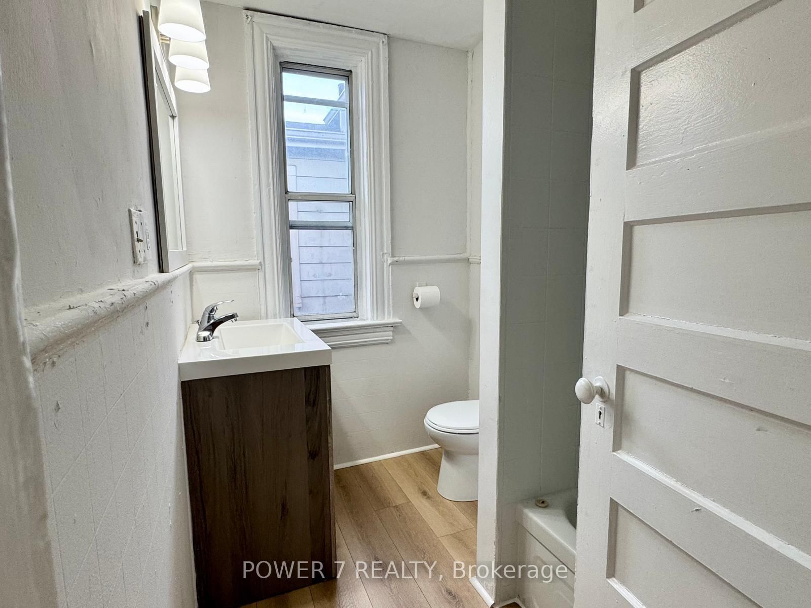 810 Ossington Avenue • Toronto, ON photo 18