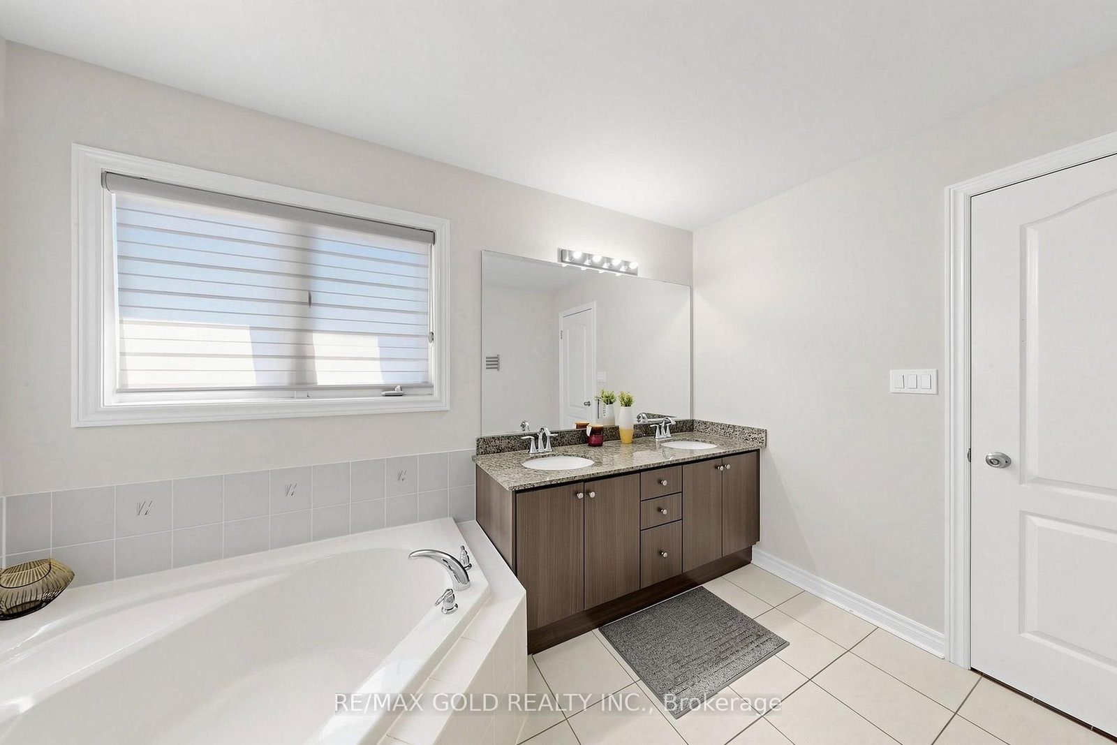 13 Fringetree Road • Brampton, ON photo 26