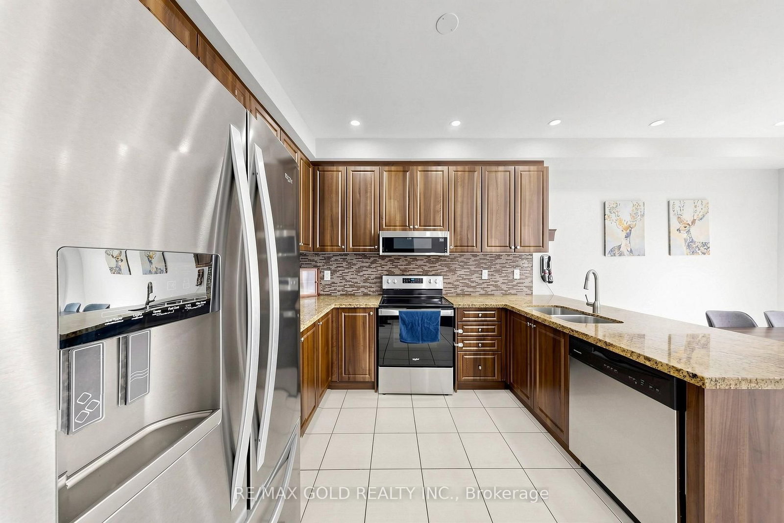 13 Fringetree Road • Brampton, ON photo 6