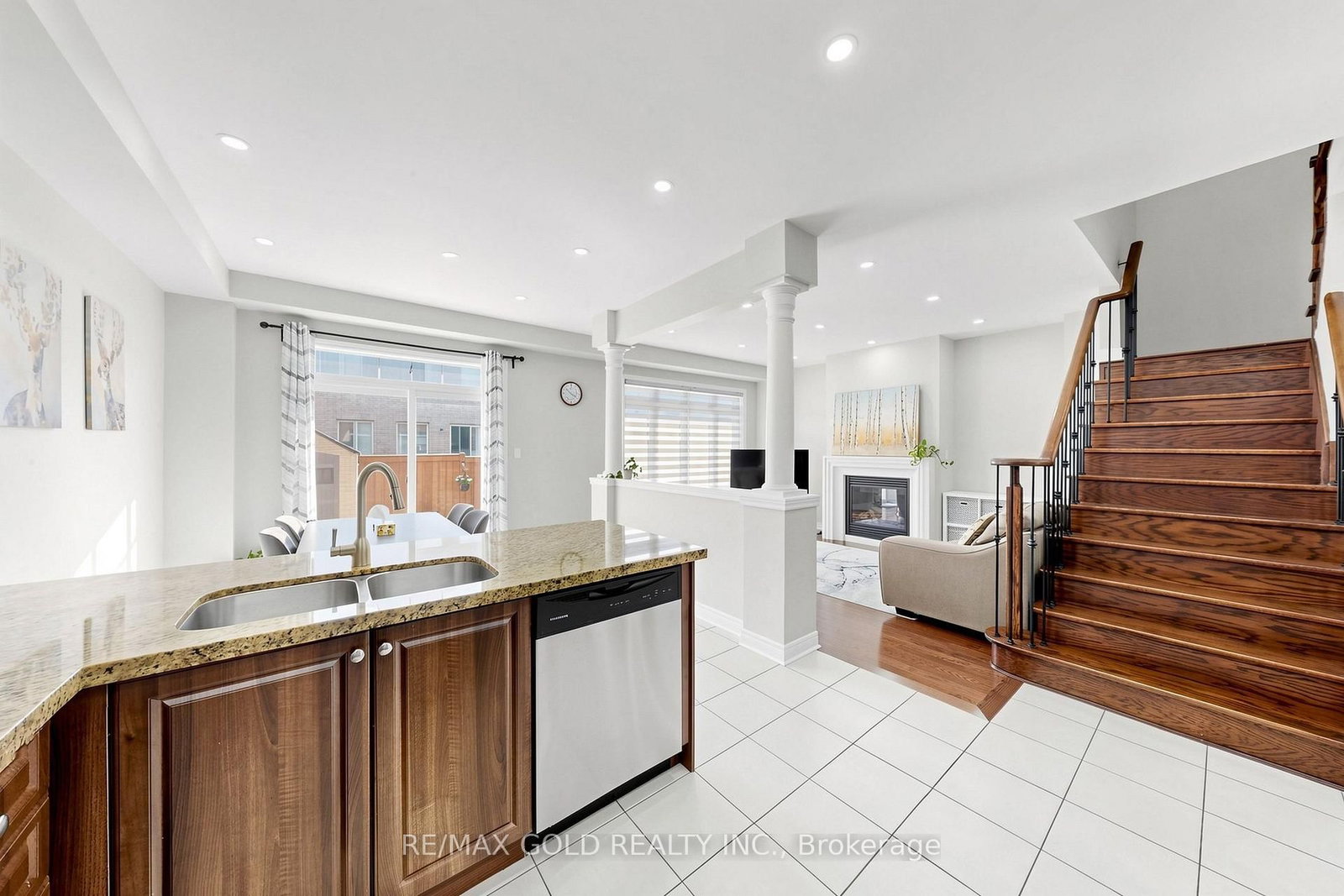13 Fringetree Road • Brampton, ON photo 7