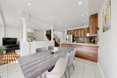 13 Fringetree Road • Brampton, ON photo 9