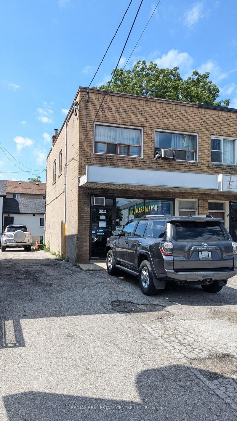 2540 Weston Road, Toronto