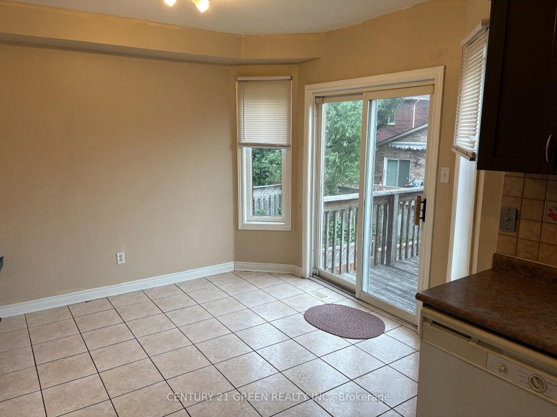 598 Dolly Bird Mississauga,ON L5W 1G7 — Photo 11