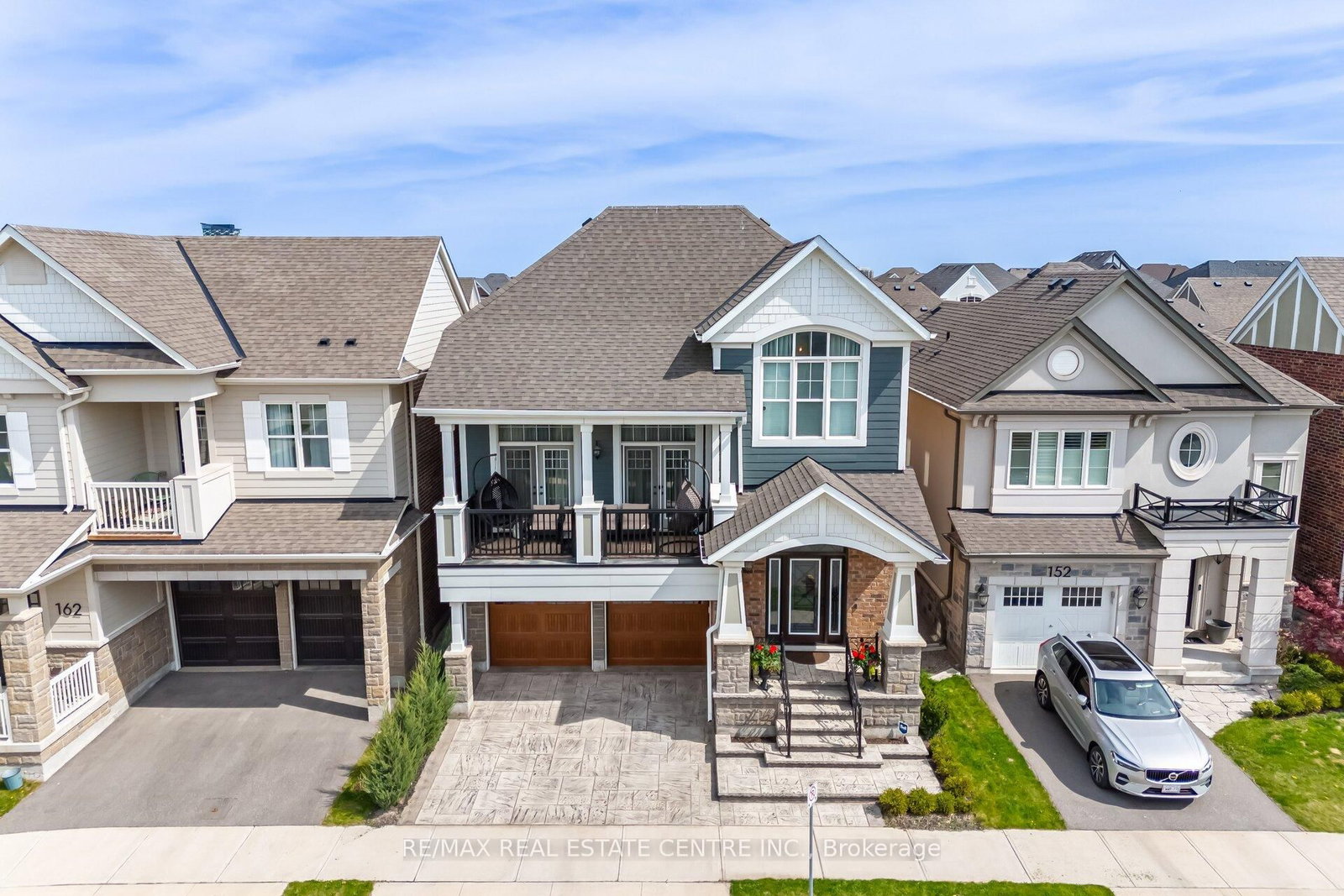 156 Camellia Crescent • Oakville, ON photo 1
