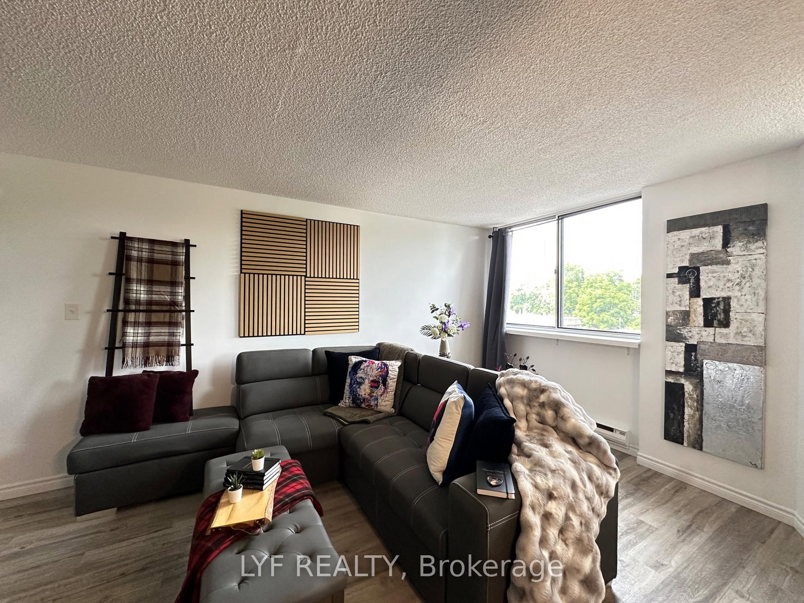 81 MILLSIDE Drive • #401 • Milton, ON photo 8