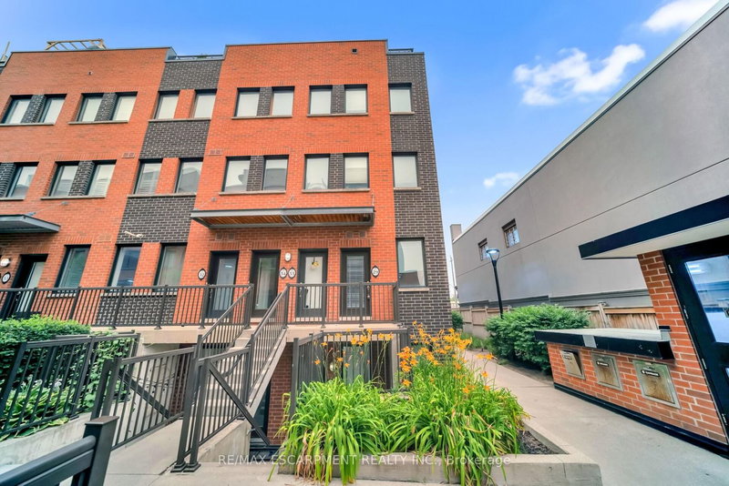 29 - 869 Wilson Avenue