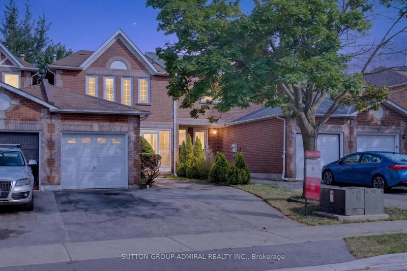 14 Mullis Crescent