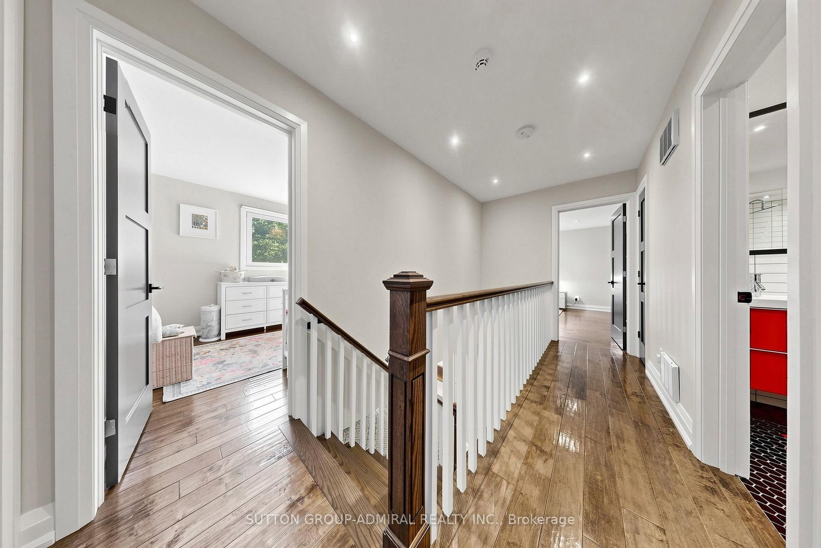 217 The Kingsway • Toronto, ON photo 21