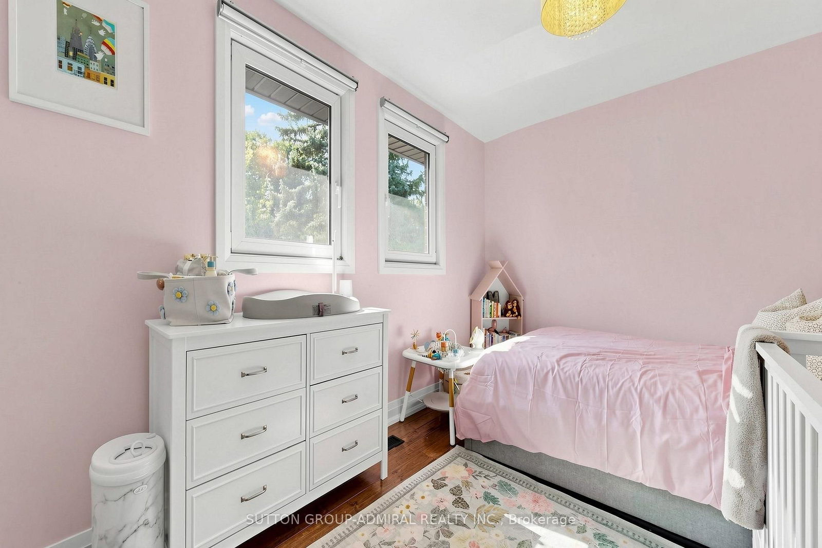 217 The Kingsway • Toronto, ON photo 36