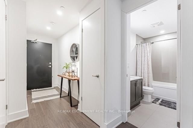 A501 - 5230 Dundas Street, Burlington 3