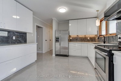 1715 Oberon Mississauga,ON L4X 2K7 — Photo 16
