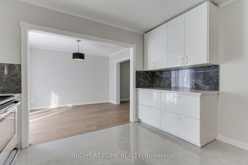 1715 Oberon Mississauga,ON L4X 2K7 — Photo 19