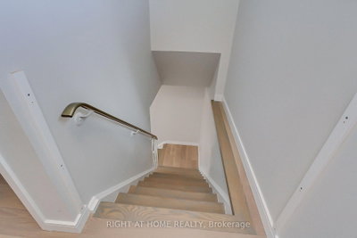 1715 Oberon Mississauga,ON L4X 2K7 — Photo 22