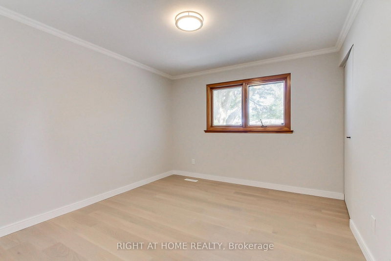 1715 Oberon Mississauga,ON L4X 2K7 — Photo 30