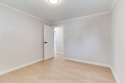 1715 Oberon Mississauga,ON L4X 2K7 — Photo 31