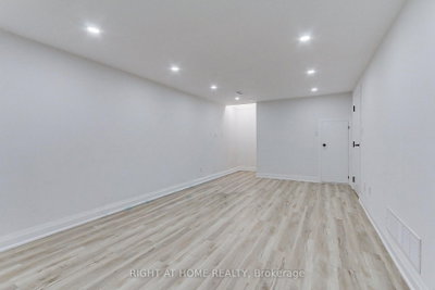 1715 Oberon Mississauga,ON L4X 2K7 — Photo 35