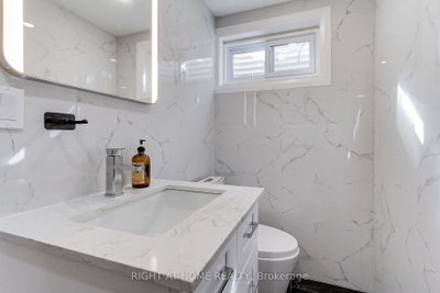 1715 Oberon Mississauga,ON L4X 2K7 — Photo 37