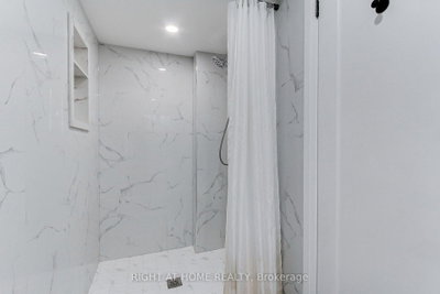 1715 Oberon Mississauga,ON L4X 2K7 — Photo 38