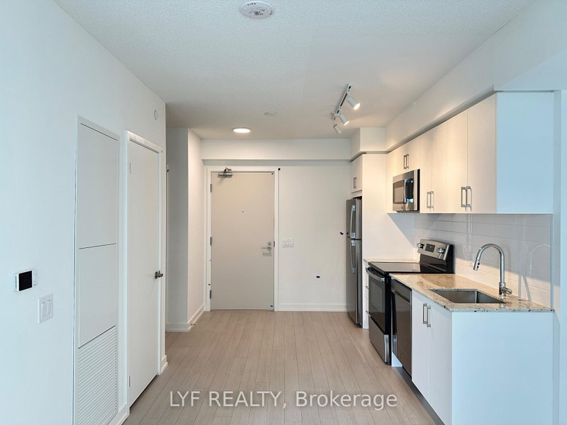 1207 - 4010 Eglinton Avenue W