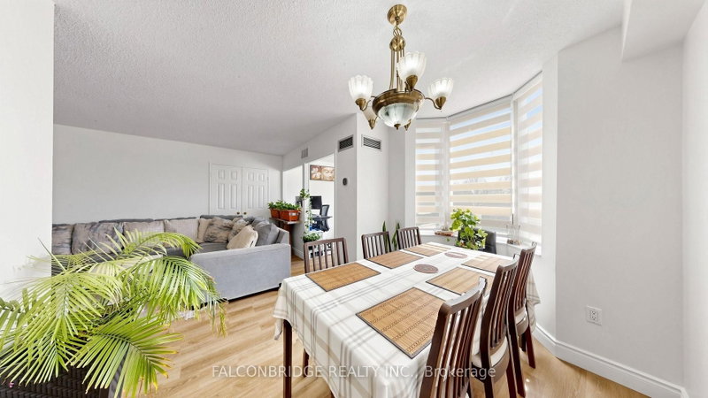 5 Lisa Brampton,ON L6T 4T4 — Photo 11
