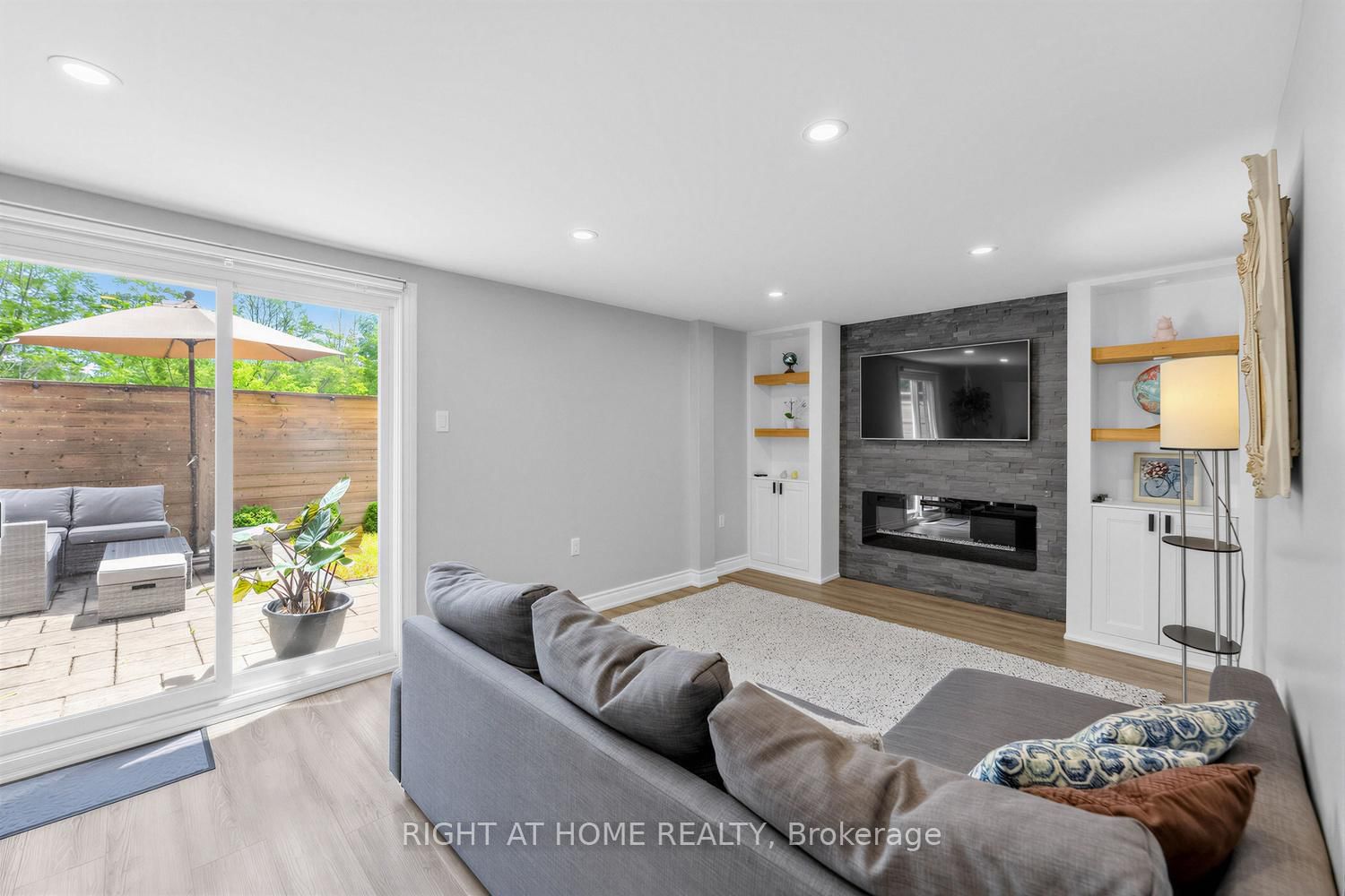 2065 Amherst Heights Court • #21 • Burlington, ON photo 25