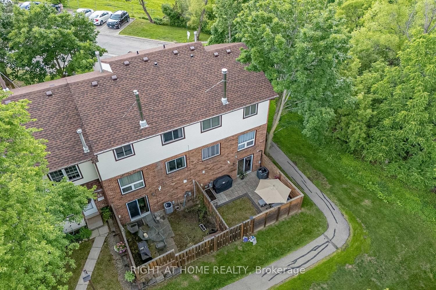 2065 Amherst Heights Court • #21 • Burlington, ON photo 32