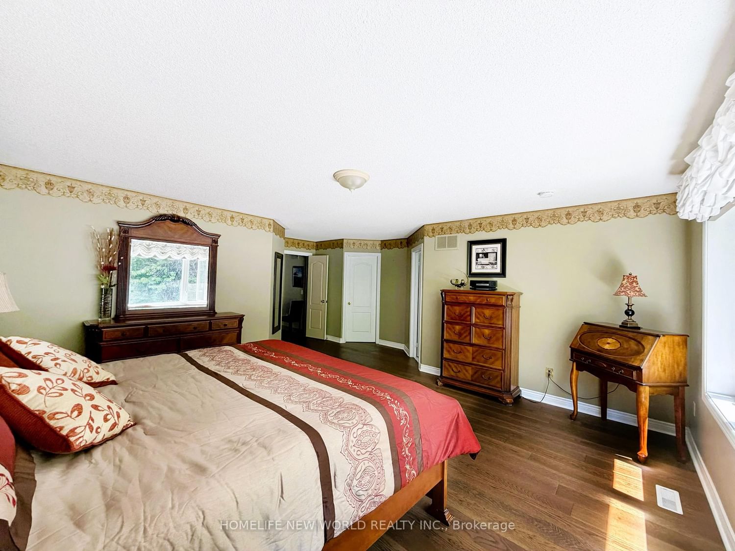 2326 Yorktown Circle • Mississauga, ON photo 19